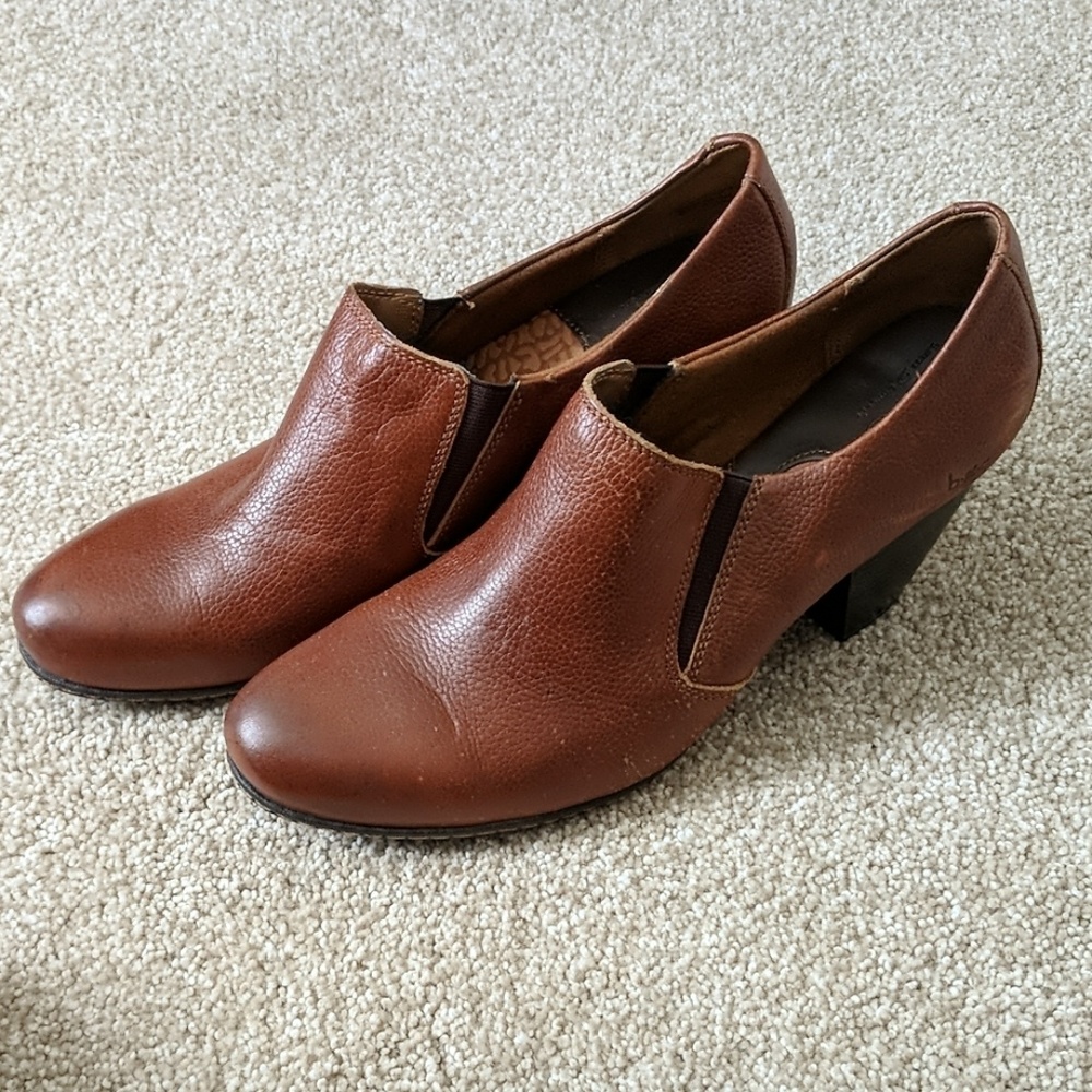 B.o.c. brown leather booties
